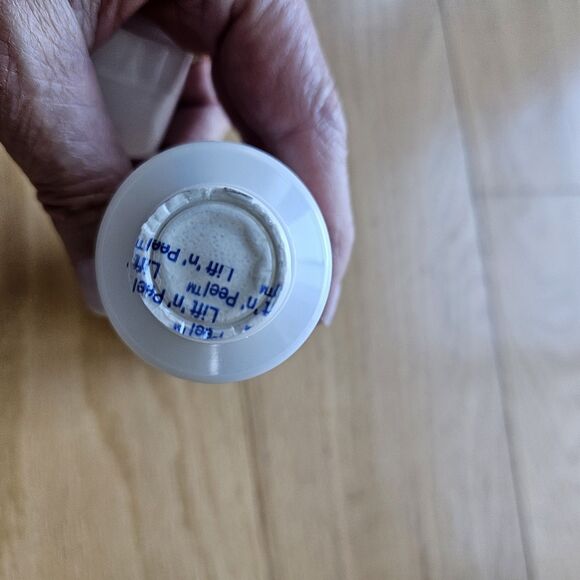 FLOSS Friendly‎ Face Cleanser - Picture 3 of 4